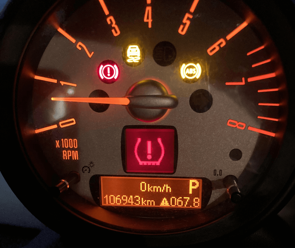 MINI Cooper Warning Lights Explained: A Mechanic's Guide - River City BMW